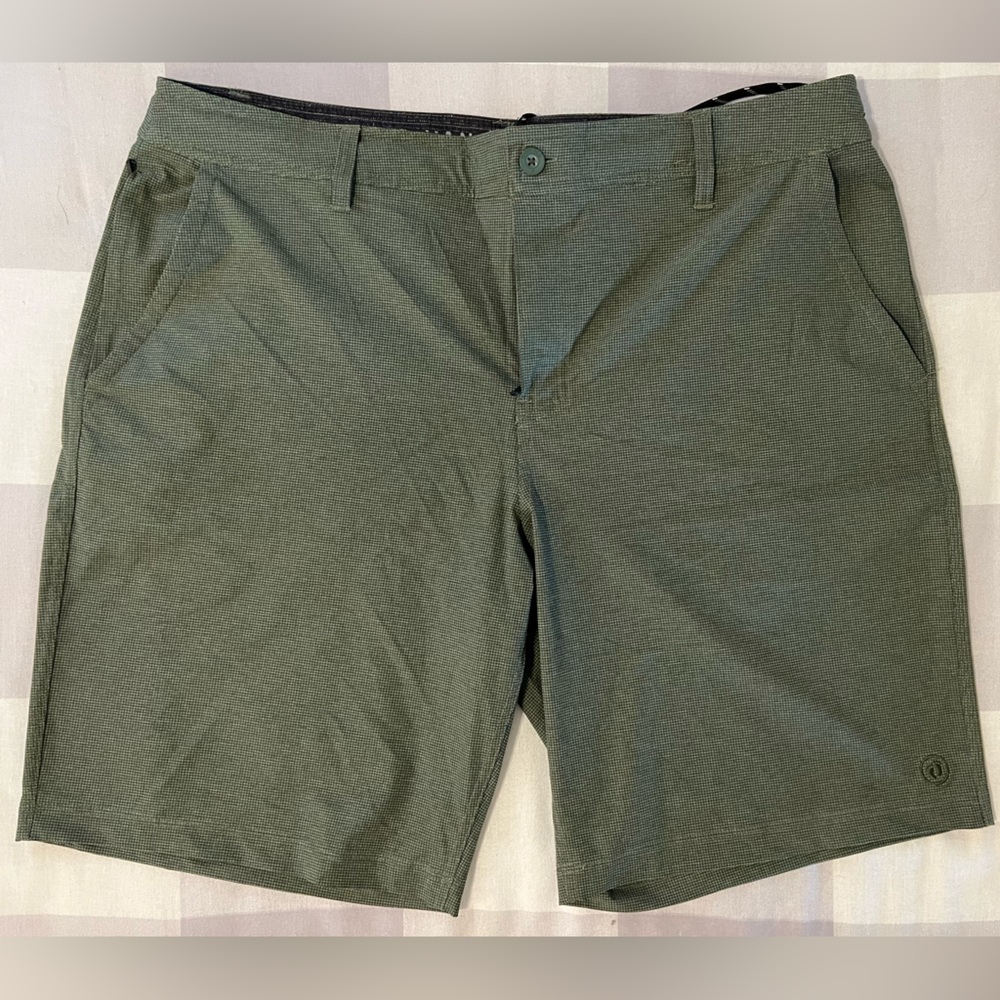Men's Hang Ten golf shorts